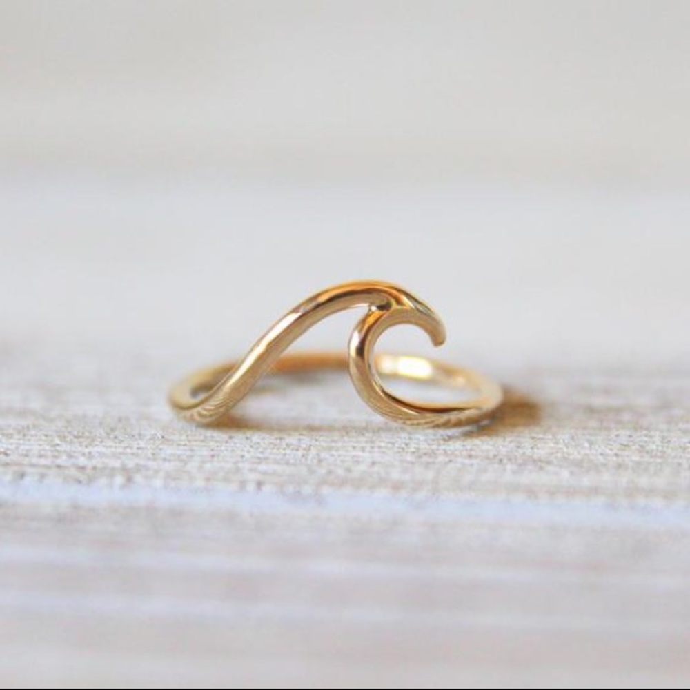 Gold Wave Ring - Picture 3 of 5